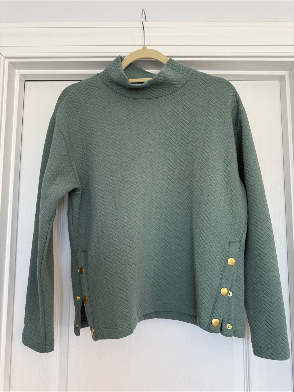 J. Crew Womens Herringbone Mockneck Sweatshirt Size M Sage Green Gold Buttons